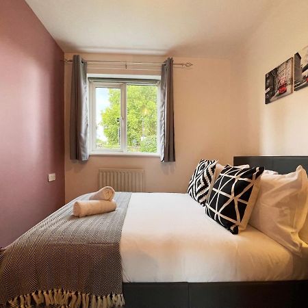 Jessica'S Place At Whitechapel ลอนดอน ภายนอก รูปภาพ